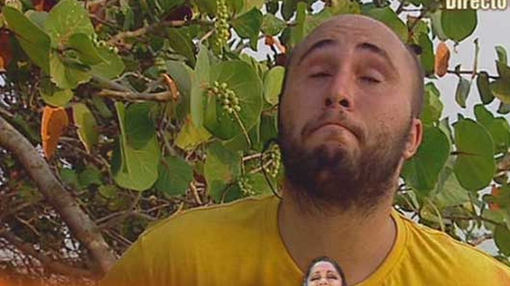 Kiko, emocionado habla con su madre