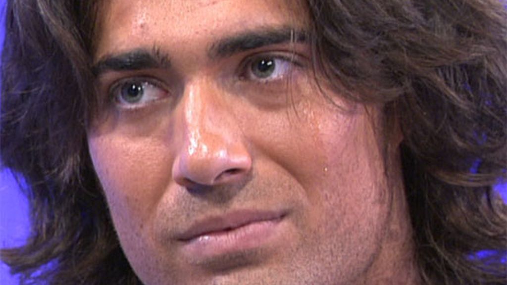 Reche se derrumba en plató