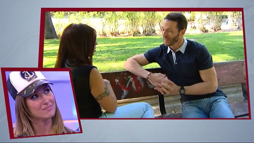 Leo se queda embelesado con la mirada de Susana