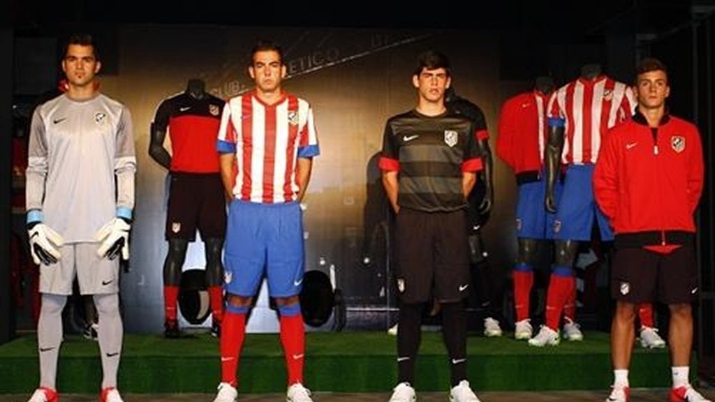 El Atleti presenta su nueva equipación El Atleti presenta su nueva equipación