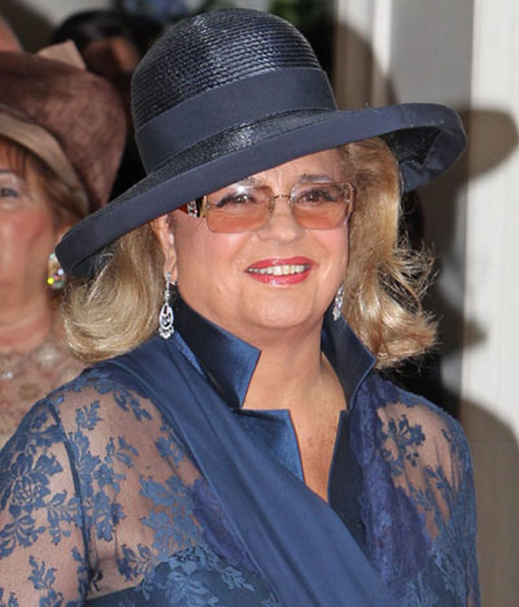 Ira de Fustemberg, con un gran sombrero oscuro