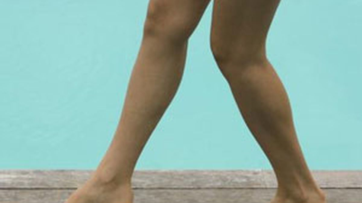 Andar descalzos, una de las prácticas de riesgo en verano. Foto: Gtres