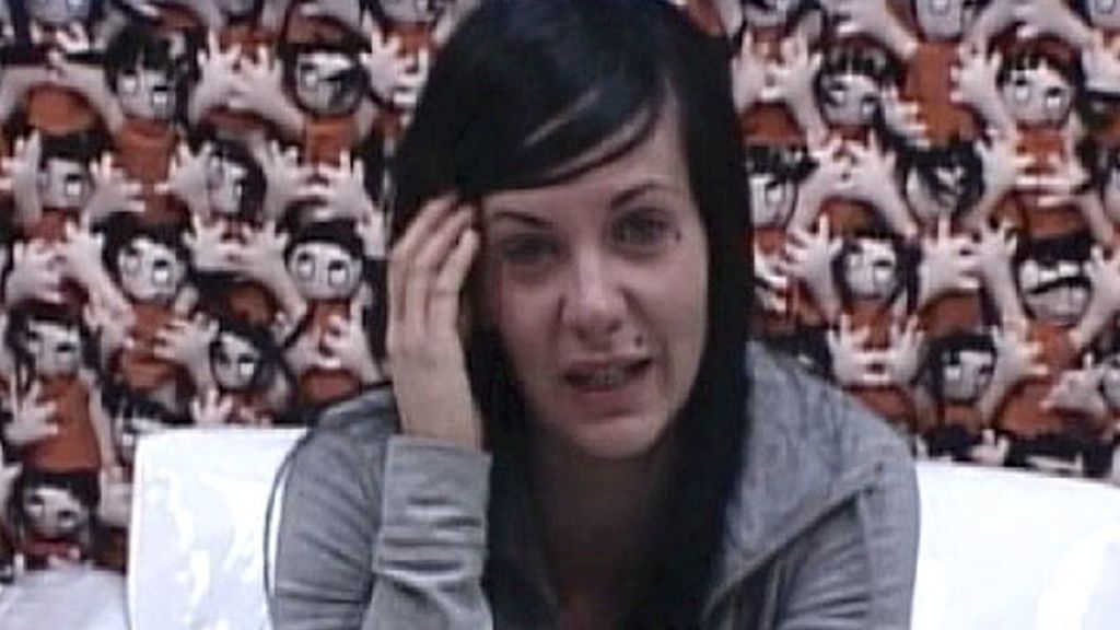 El remordimiento de Laura tras su edredoning con Marcelo El remordimiento de Laura tras su edredoning con Marcelo