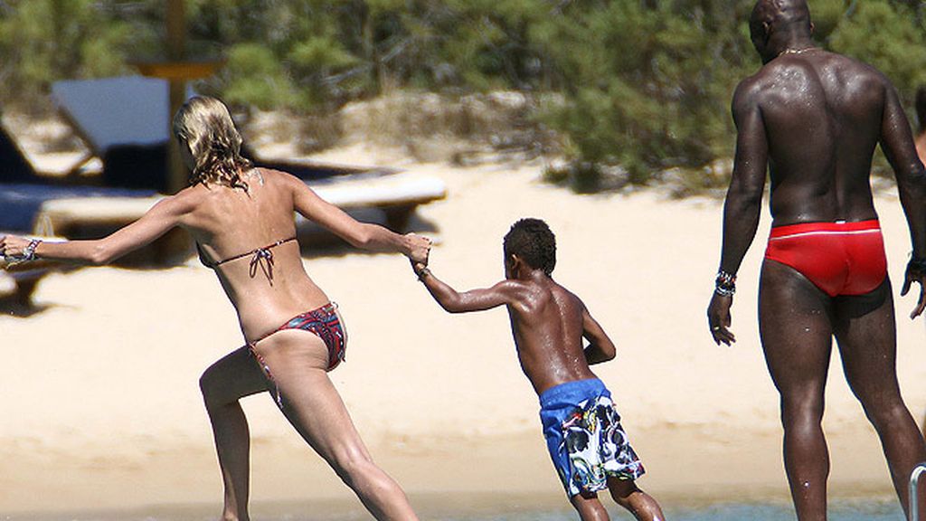 Seal, ya recuperado, hace escala con Heidi Klum en Cerdeña