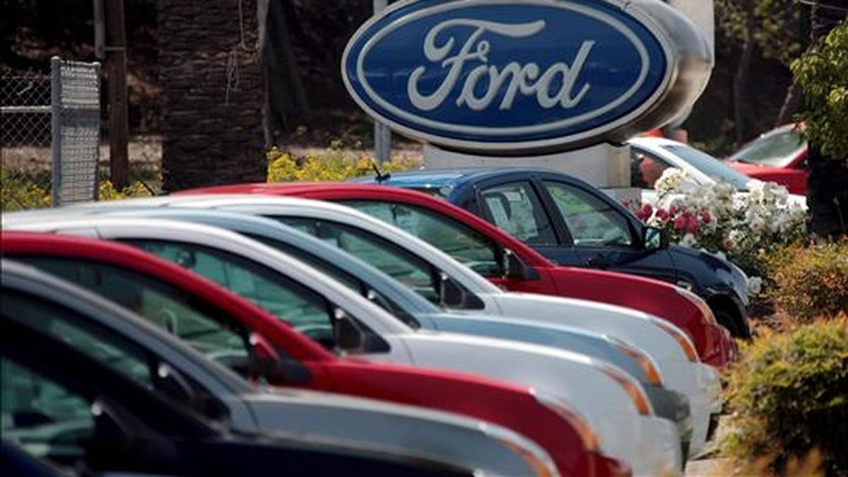 Los ejecutivos de Ford dijeron que están convencidos de que este año conseguirán recortar sus gastos en 4.000 millones dé dólares. EFE/Archivo
