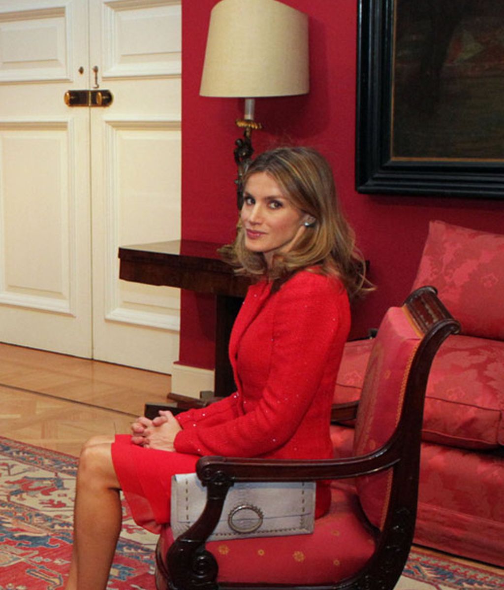 Letizia, mismo look e idénticos complementos que en un acto de 2008
