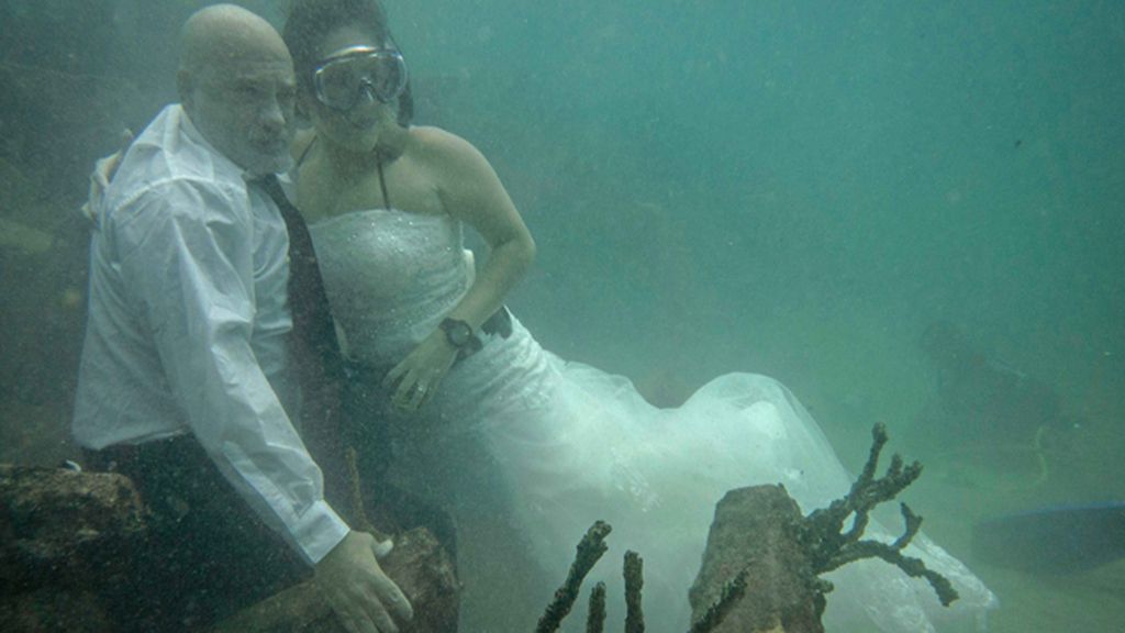 Una boda submarina soñada por los novios