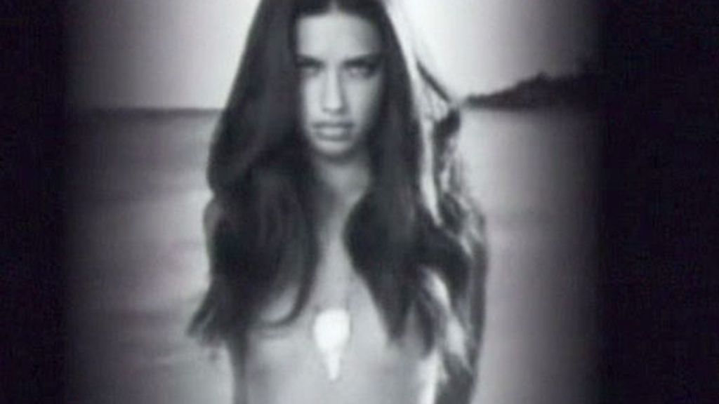 Guapa incluso en blanco y negro