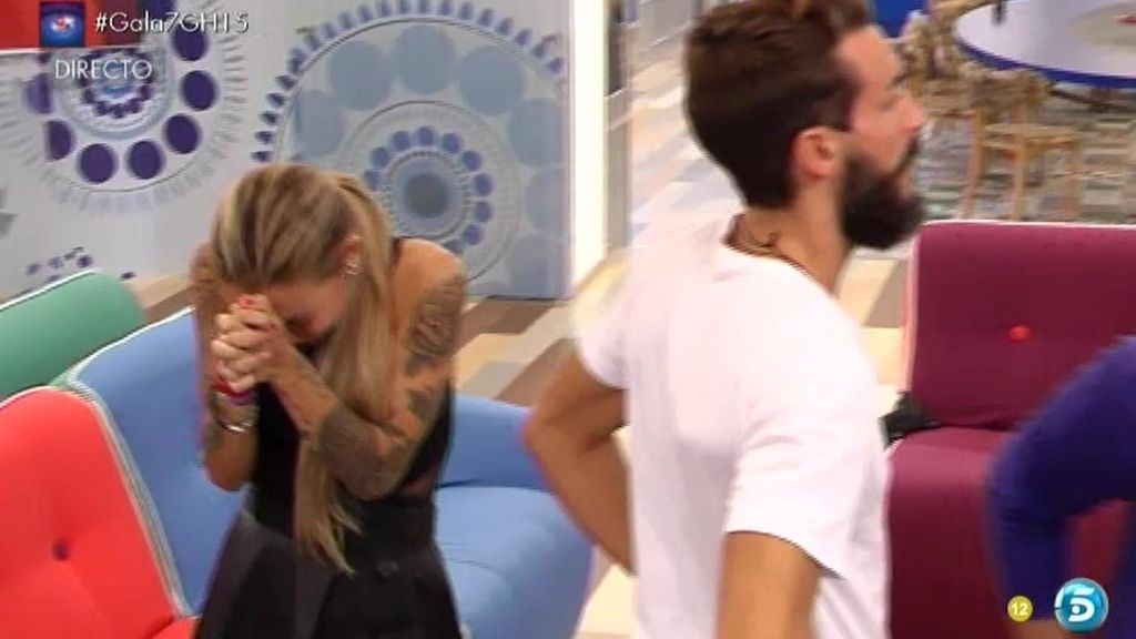 La concursante no puede contener su alegría