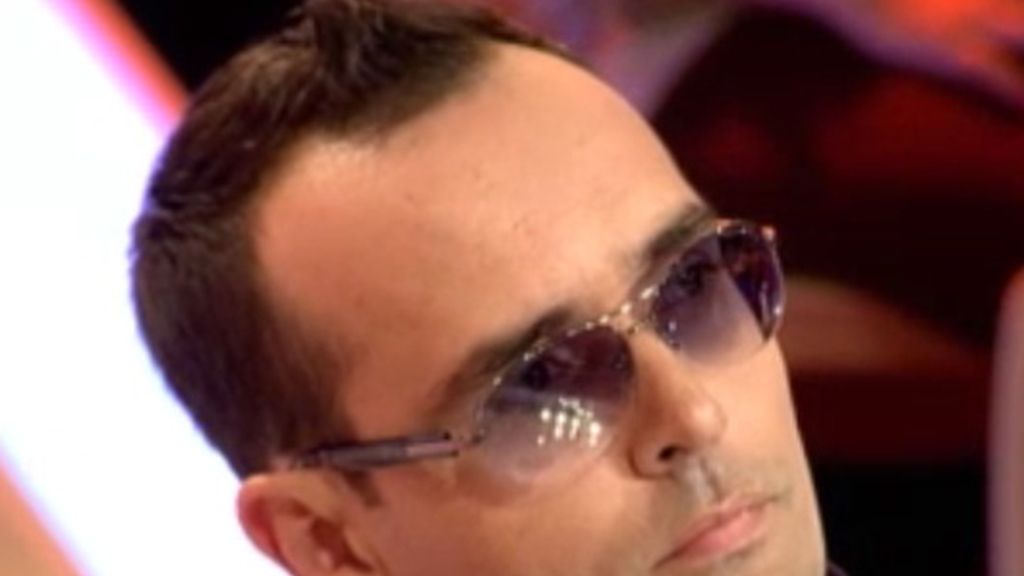 Risto cambia de look