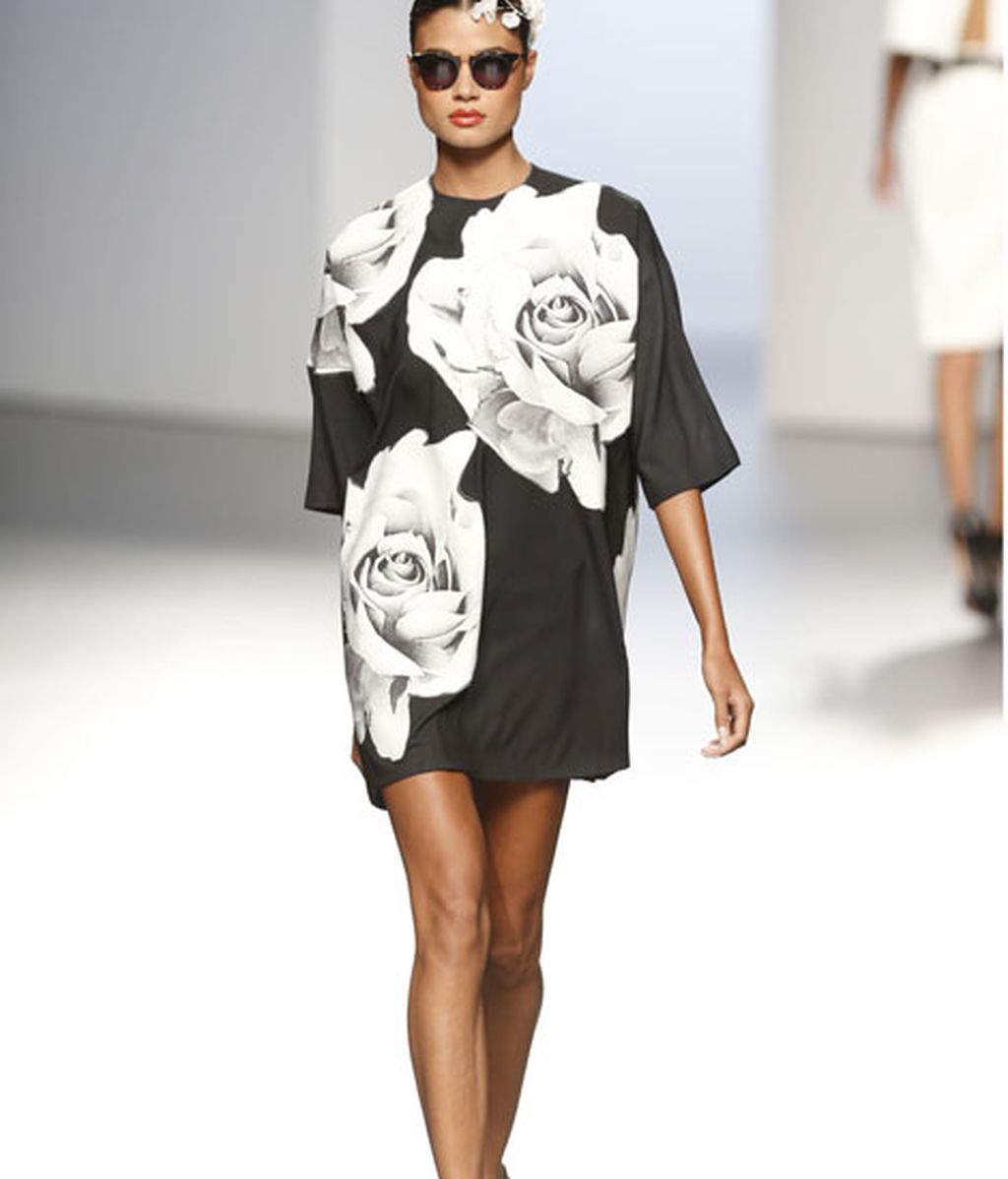 Contención de volúmenes y apuesta por líneas rectas