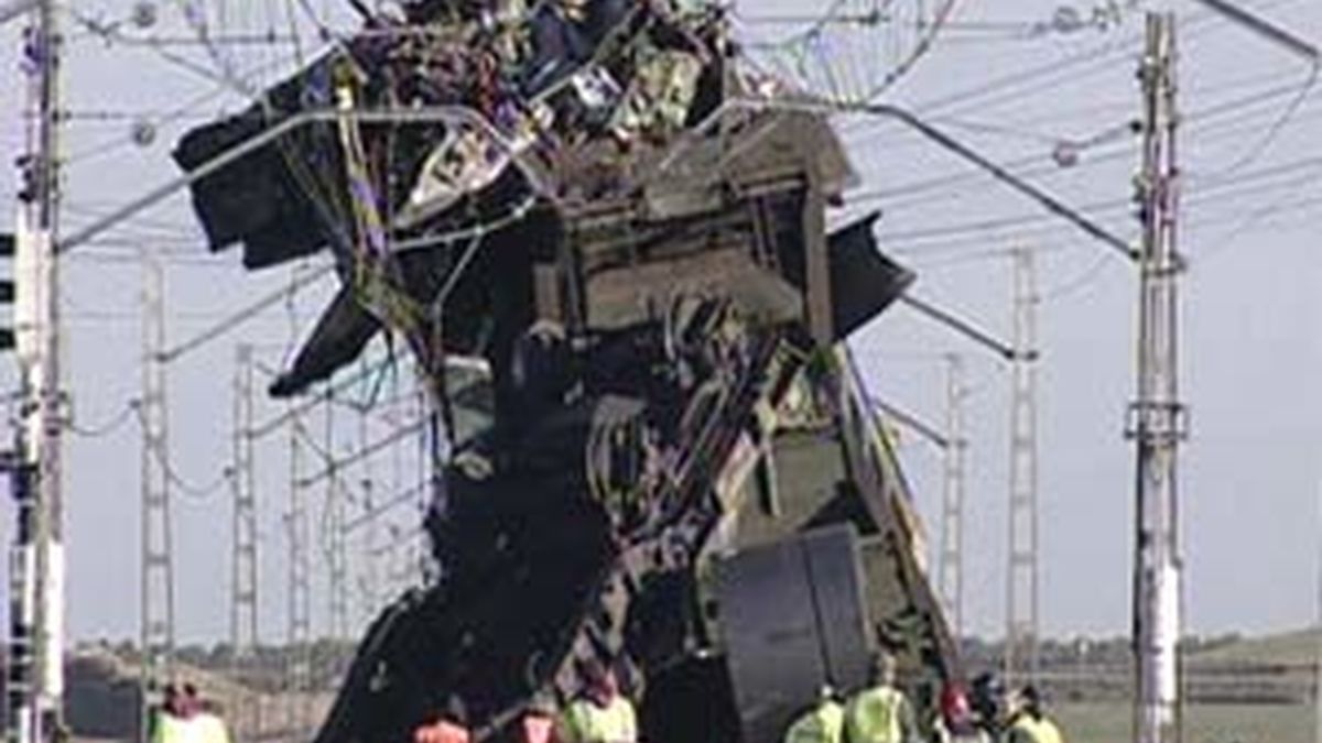 Así han quedado los trenes tras el accidente.Vídeo: Informativos Telecinco