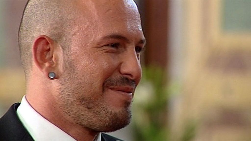 Mary acepta el anillo de su hijo emocionada, pero le aconseja: “tienes que volar”