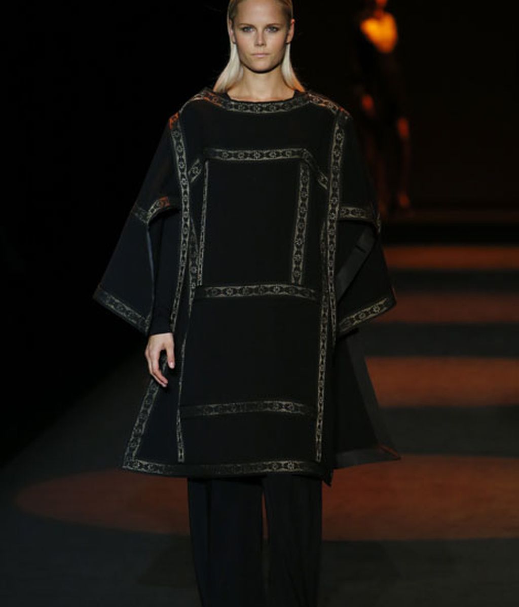 Blancos, negros y azules con detalles dorados