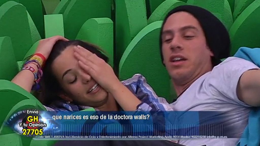 El 'pelocho' y la odontóloga juegan 'al perro y el gato'