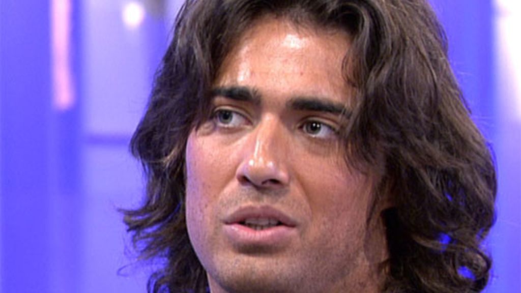 Reche se derrumba en plató