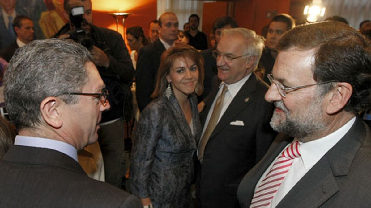 Gritos de "Rajoy dimisión" ante la sede del PP. Vídeo: Atlas