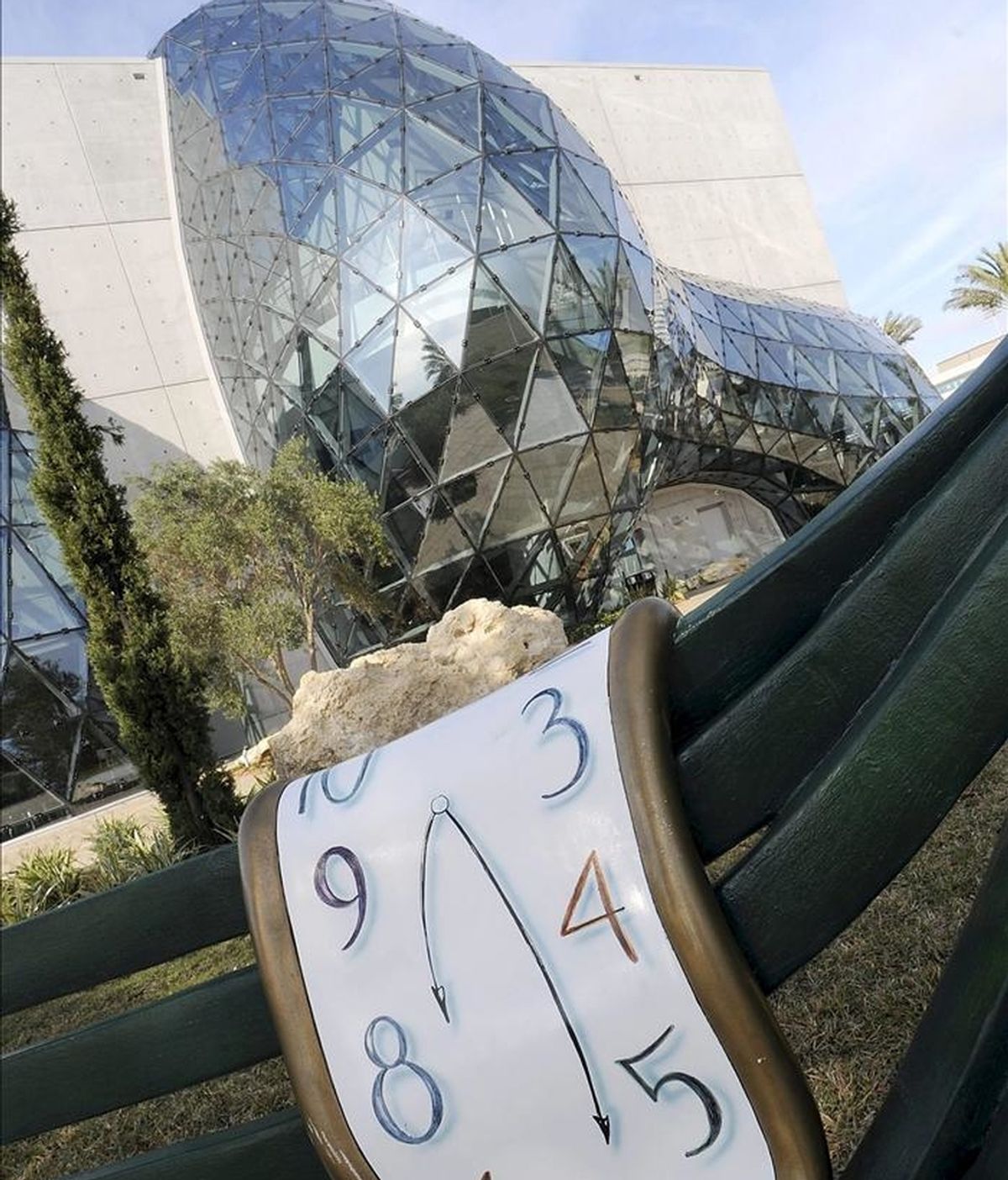 Fachada exterior del Museo "Dalí" en la ciudad de Saint Petersburg, Florida. EFE
