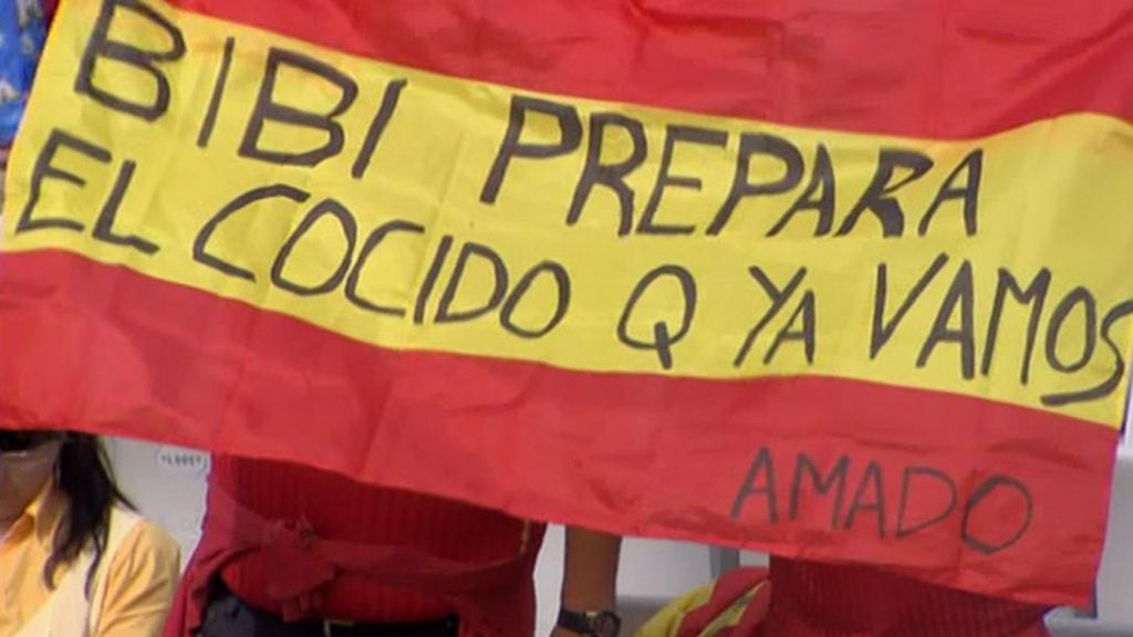 'Bibi, prepara el cocido que volvemos' y otras despedidas de la grada española