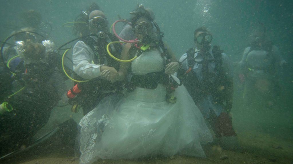 Una boda submarina soñada por los novios