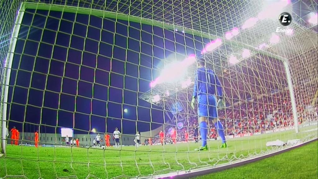 Holanda deja tocada a Alemania