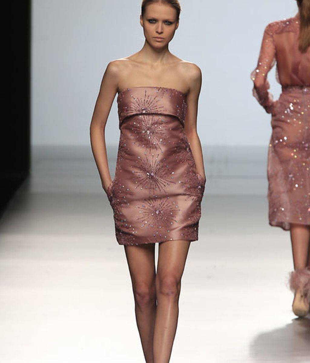 Sofisticación y elegancia en azules, rosas y burdeos