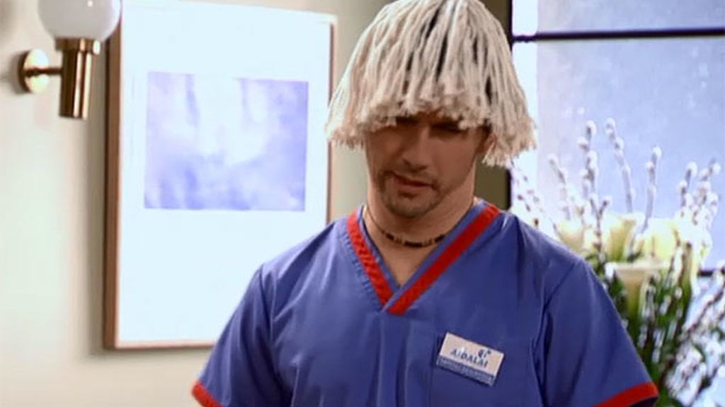 El presentador contrata los servicios de limpieza de Luisma y Macu