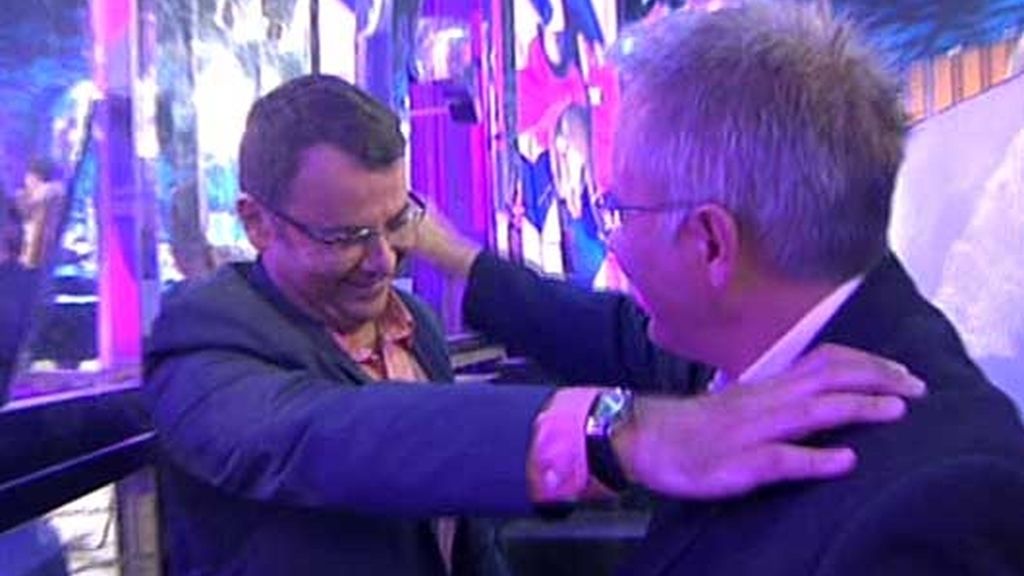 Javier Sardá visita el plató de 'Sálvame'