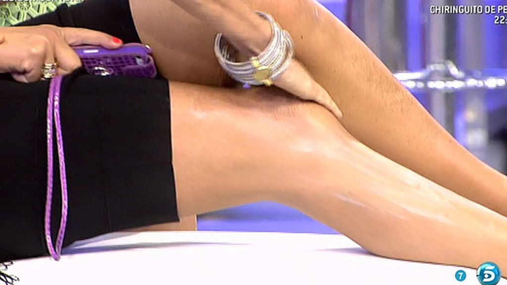 Lydia Lozano acaba llena de crema