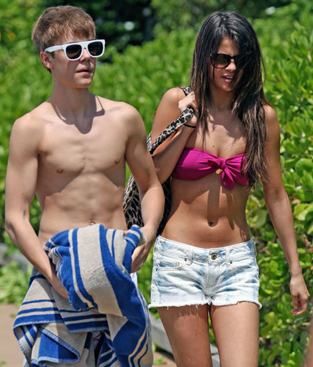 Justin Bieber y Selena Gómez, en la playa