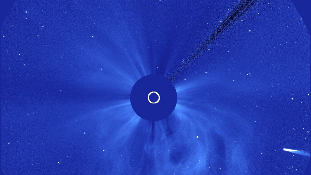 El cometa ISON entrando al campo de visión del Observatorio Solar y Heliosférico de ESA/NASA