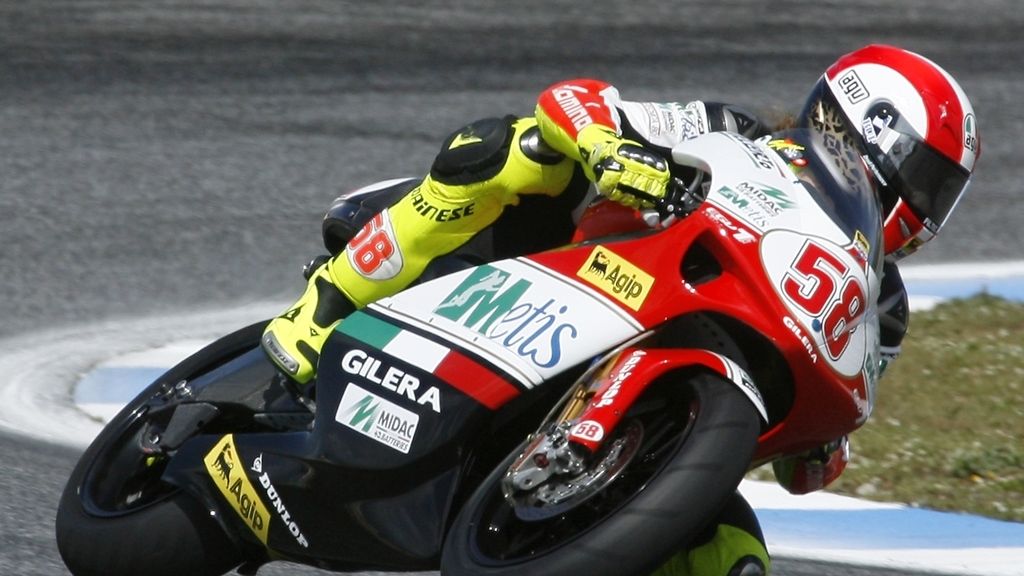 Simoncelli rueda en Estoril (Año 2008)