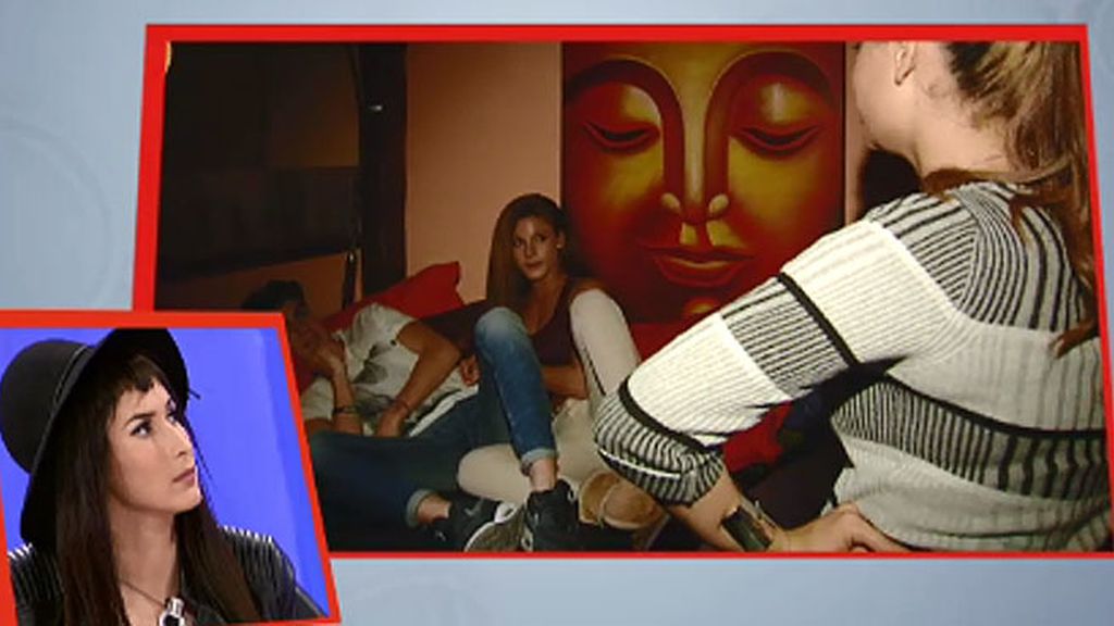 Paula les interrumpe la cita...