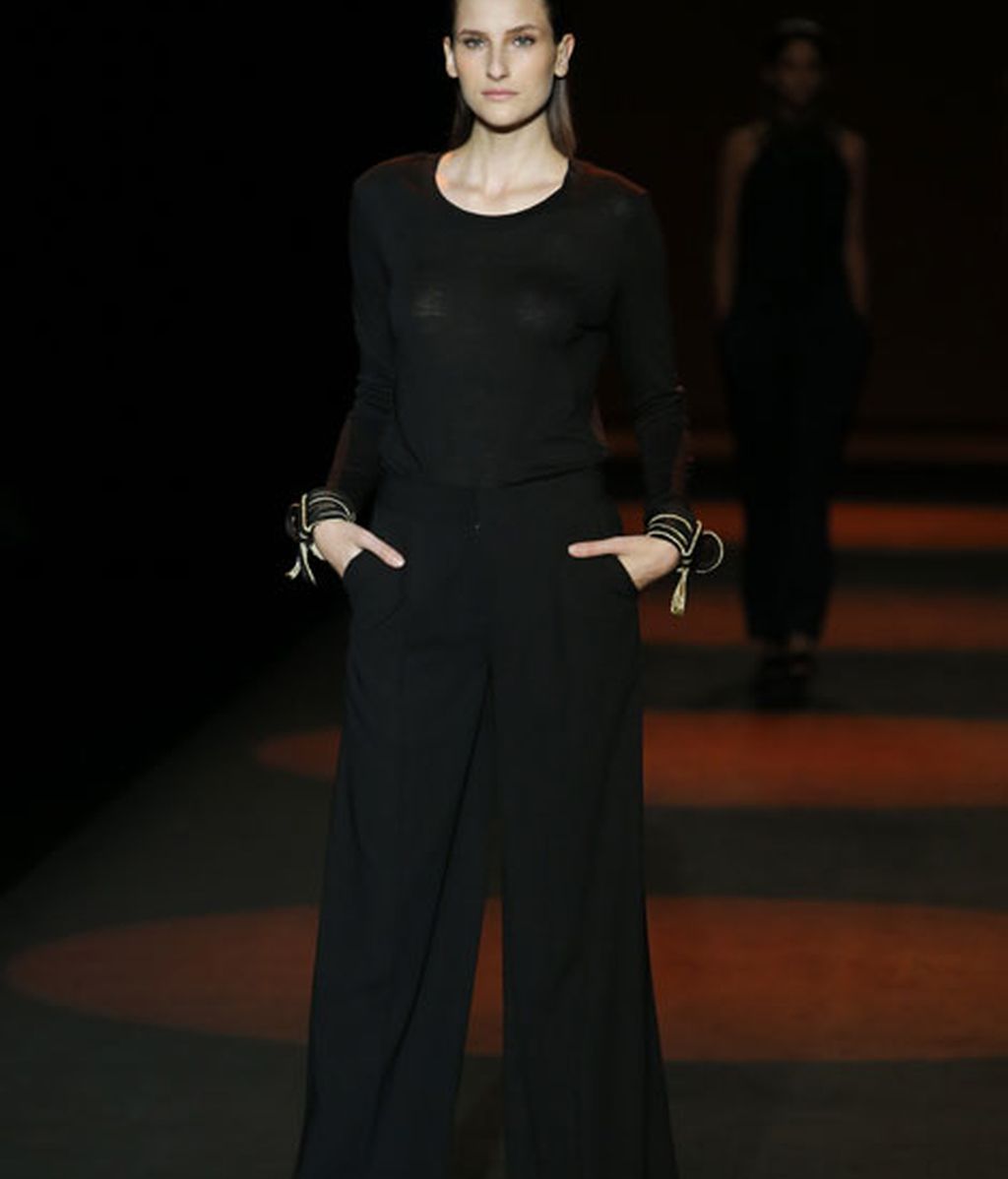 Blancos, negros y azules con detalles dorados