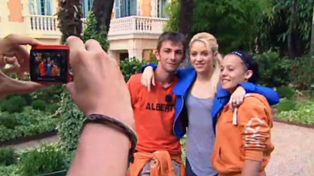 Shakira recibe a Alberto y Xyca