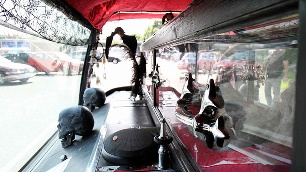 El sarcófago lo ha conseguido en una tienda online