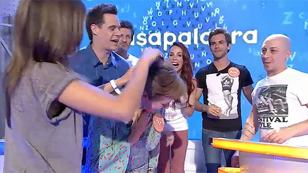 Paz llamó "gallina" a Christian por no querer raparle el pelo