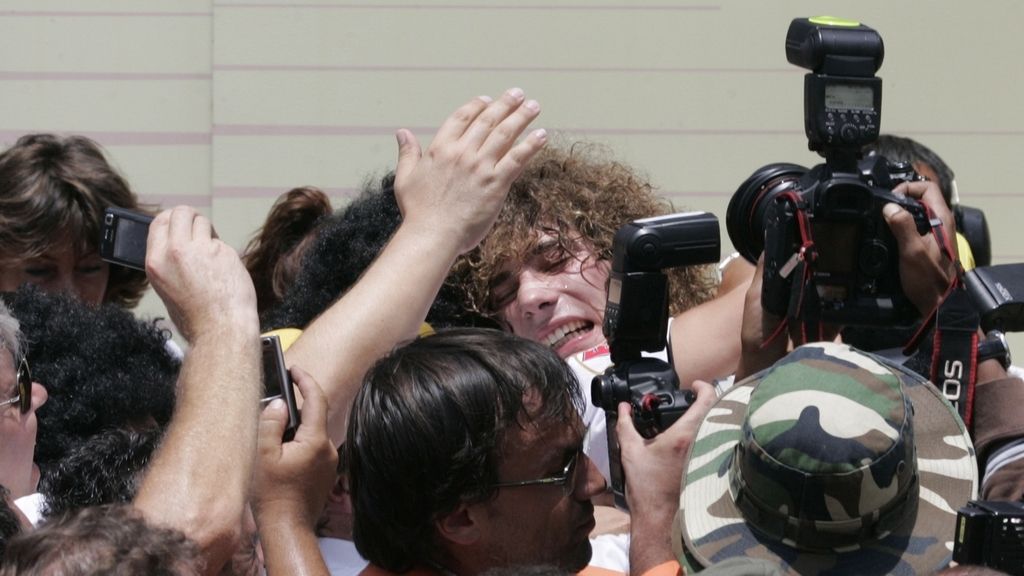 Simoncelli celebra con su equipo el Mundial de 250cc (Año 2008)