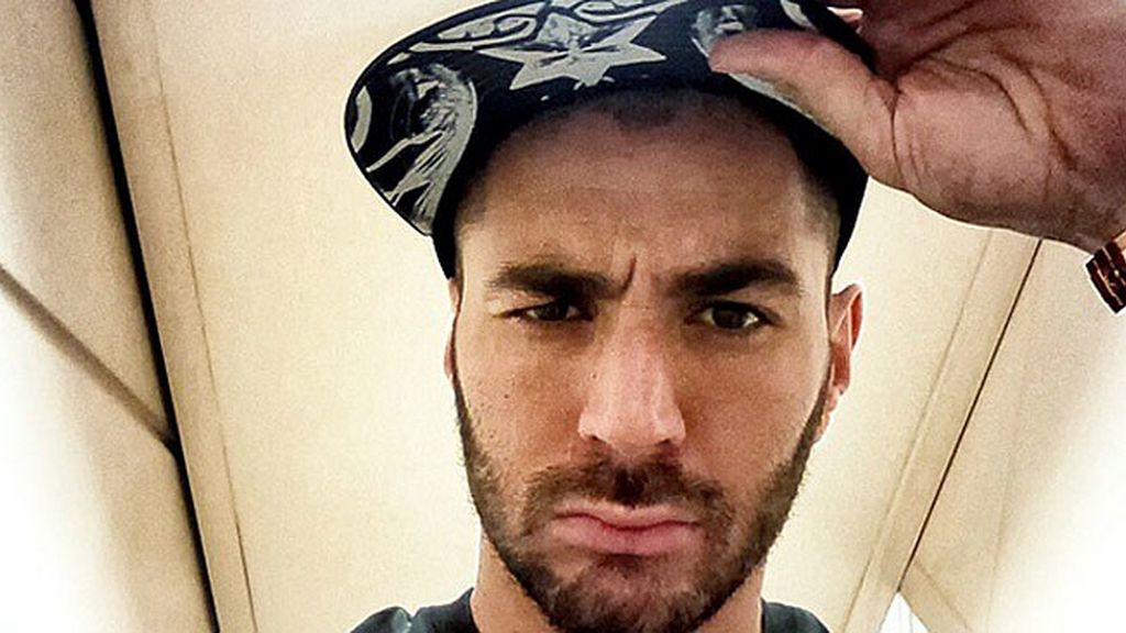 Benzema triunfa en las redes con sus selfies