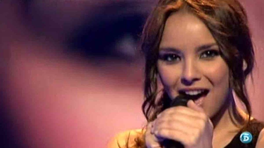 La cantante le ha dedicado a Mari el tema 'Simplemente tú'