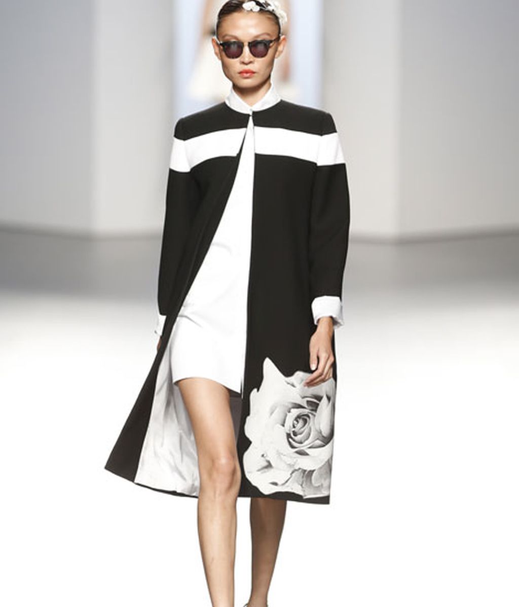 Contención de volúmenes y apuesta por líneas rectas