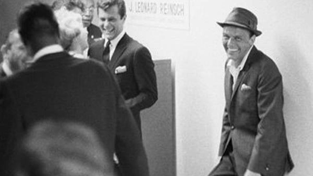 En una convención del Partido Demócrata con Frank Sinatra