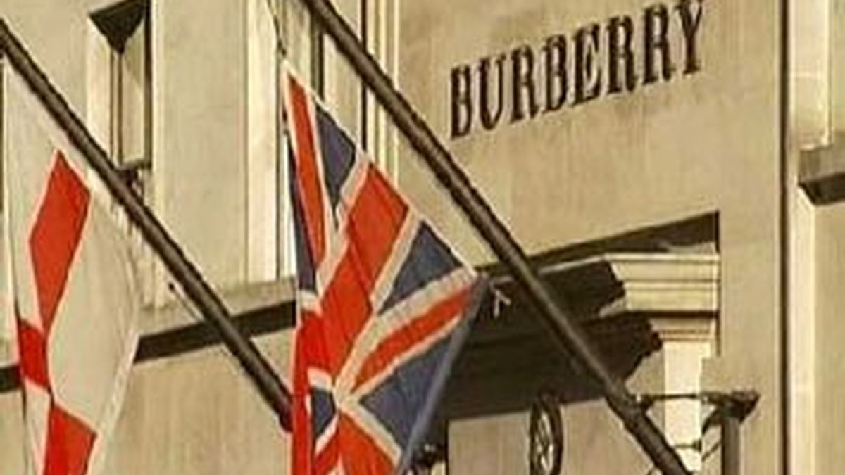 Burberry también ha anunciado despidos en Inglaterra. Vídeo: ATLAS