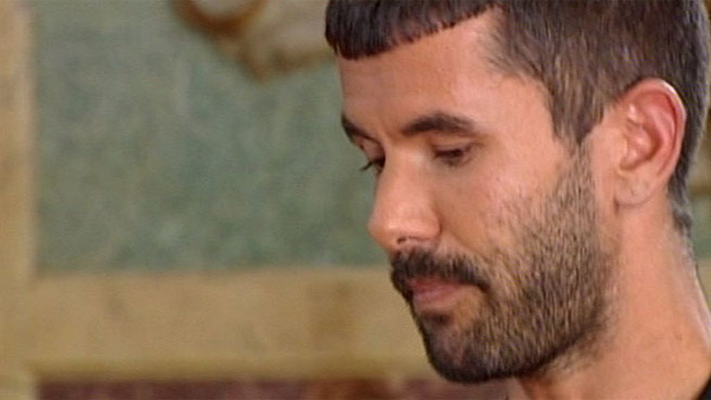 Mary acepta el anillo de su hijo emocionada, pero le aconseja: “tienes que volar”