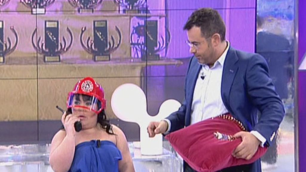 A partir de ahora, además de reportera, es la guardiana del Laurel de oro