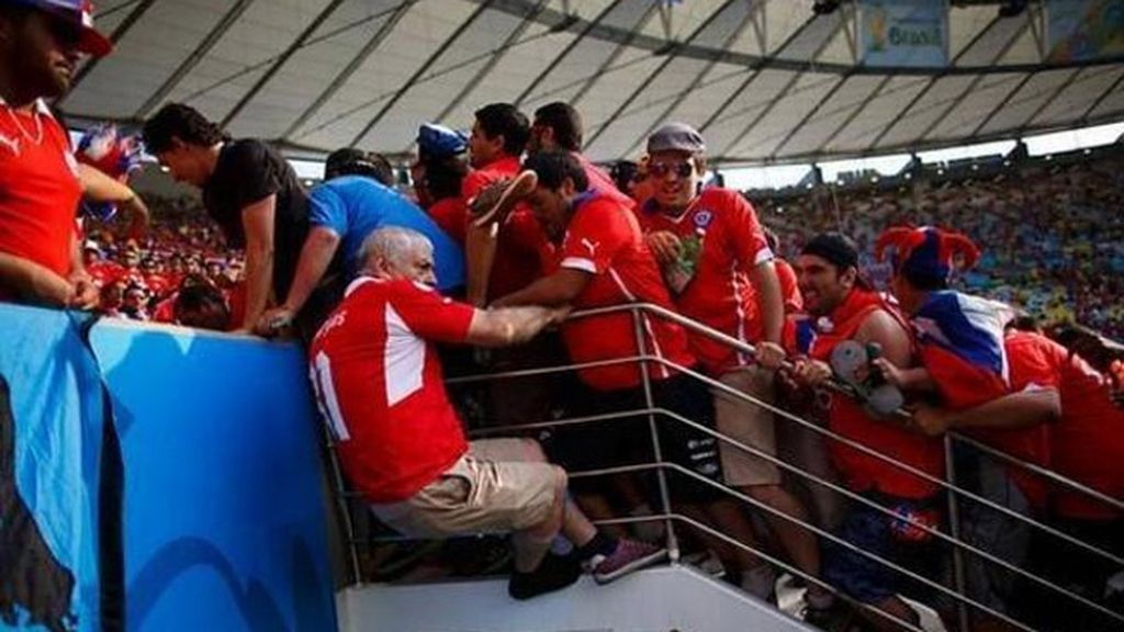 Algunos de los que escaparon se colaron al estadio