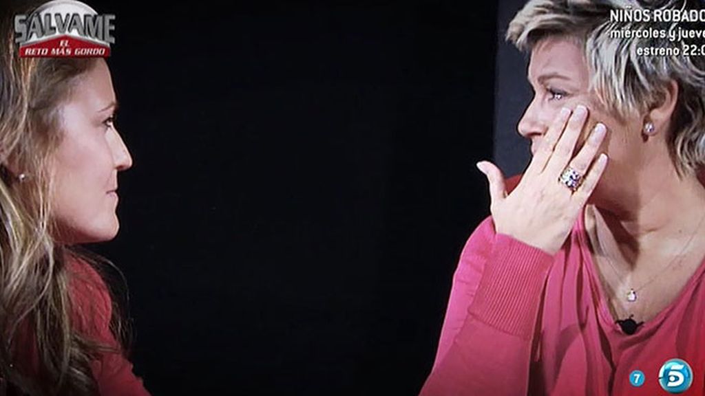 La colaboradora de 'Sálvame', entre lágrimas junto a Cristina Soria