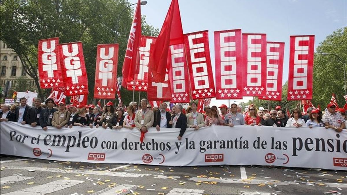 Imagen de la cabecera de la manifestación del acto central en Madrid de CCOO y UGT, celebrado el 1 de mayo del pasado año. EFE/Archivo