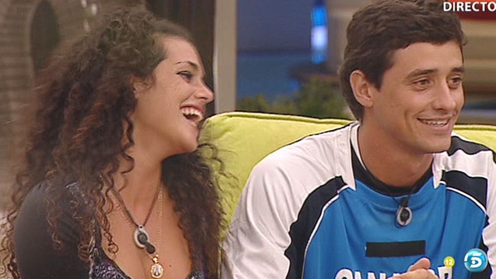 La surfera le da un mensaje a Fael: "No hables de fuera, calla la boca"