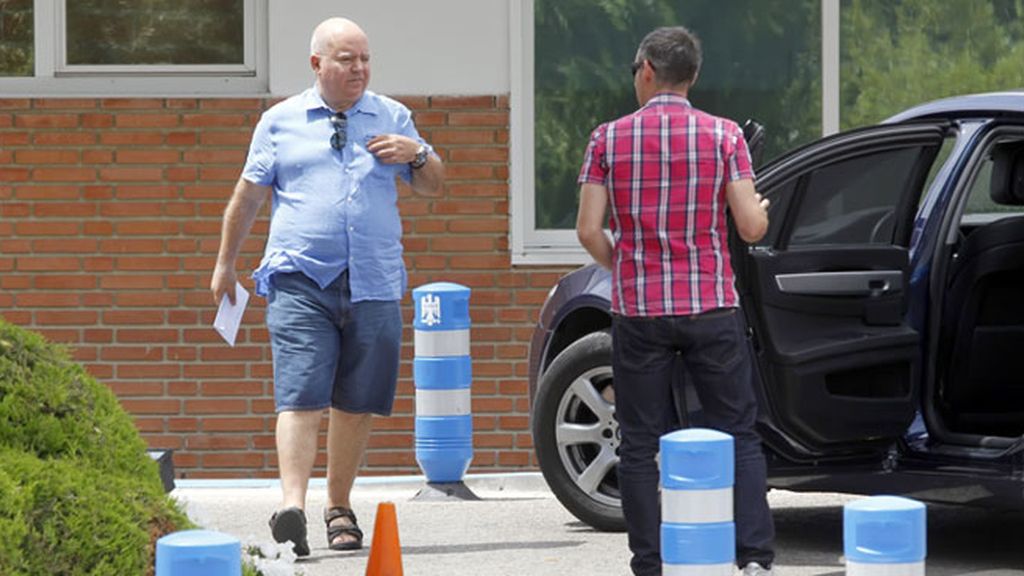 Los famosos se acercan a conocer a la hija de Penélope Cruz